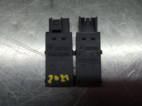 Módulo USB / AUX / IPOD OPEL Astra J Imagem-1