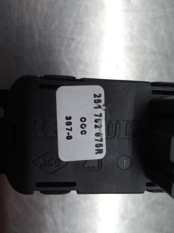 Botão / interruptor travão de parque RENAULT Captur II Imagem-2