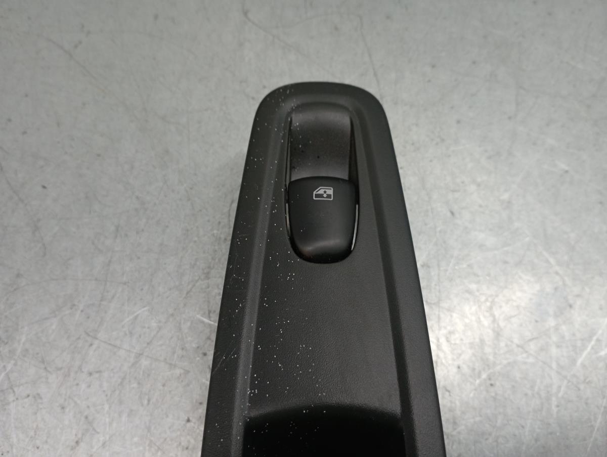 Comando / interruttore alzacristallo posteriore destro RENAULT Kadjar (HA_, HL_) Imagem-1