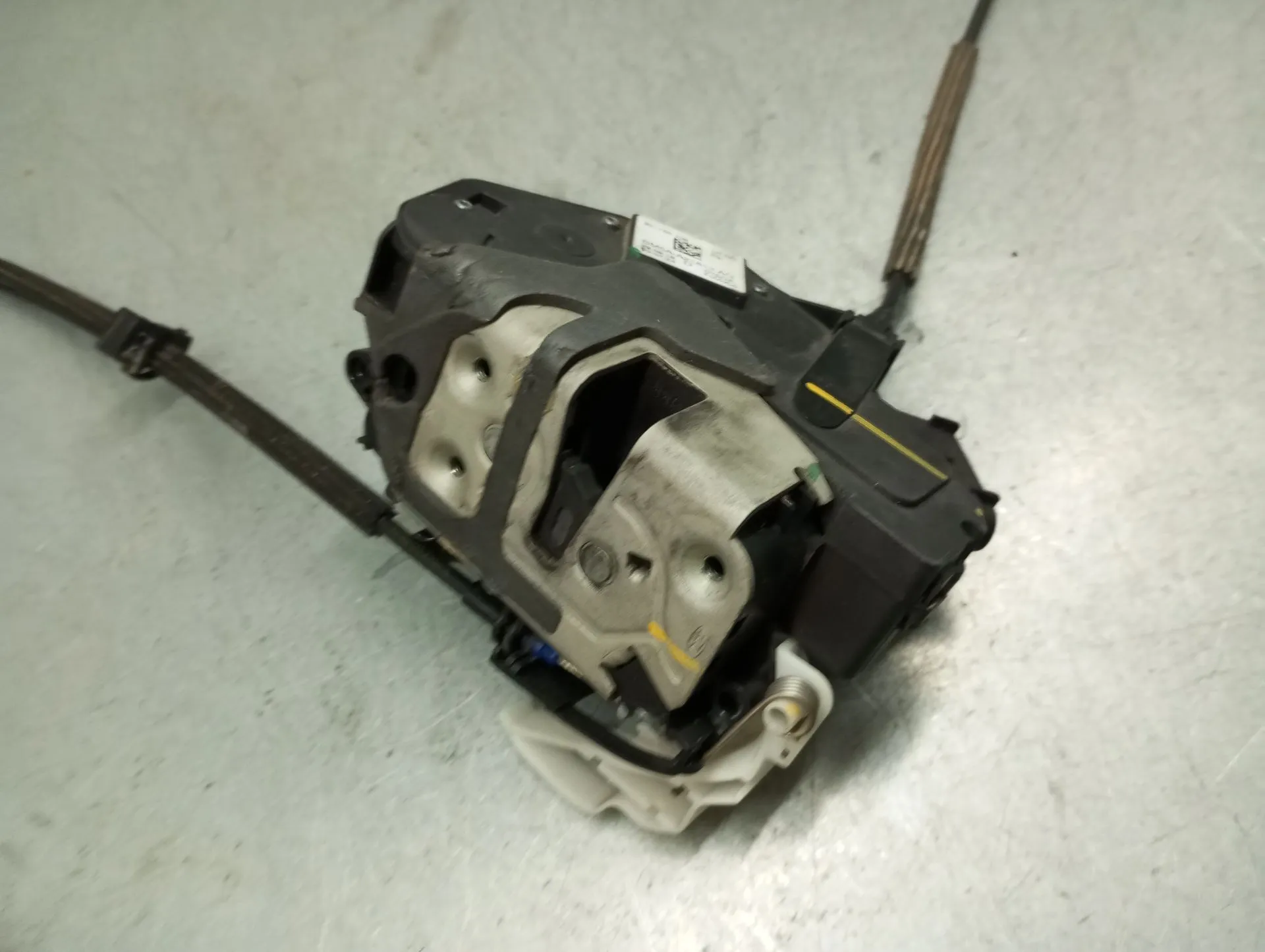 Fechadura / fecho porta frente esquerdo FORD Transit Courier I Kombi Imagem-1