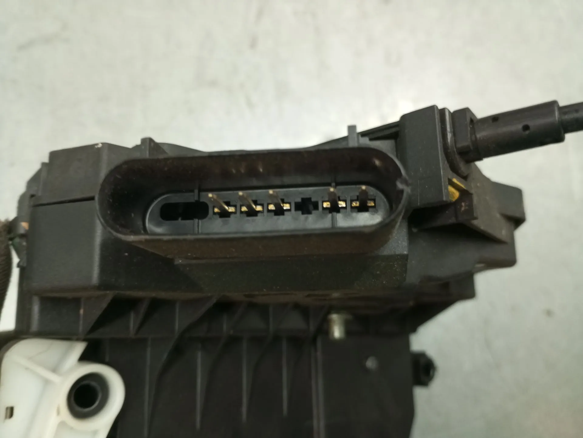 Fechadura / fecho porta frente esquerdo FORD Transit Courier I Kombi Imagem-3