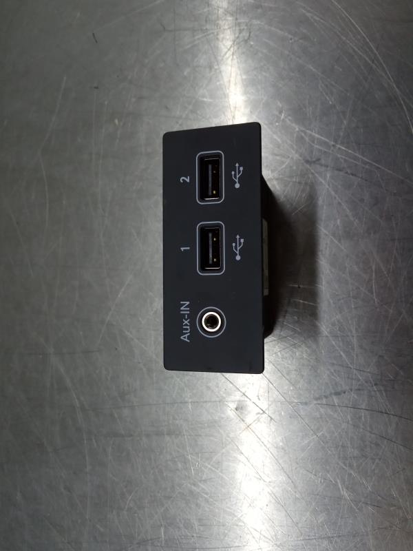 Módulo USB / AUX / IPOD RENAULT Captur II