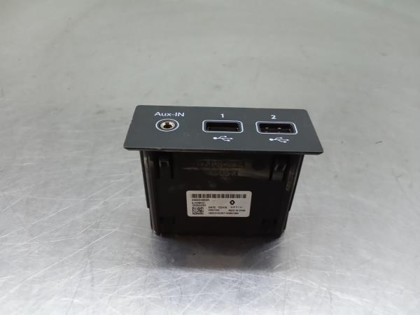 Módulo USB / AUX / IPOD RENAULT Captur II Imagem-1