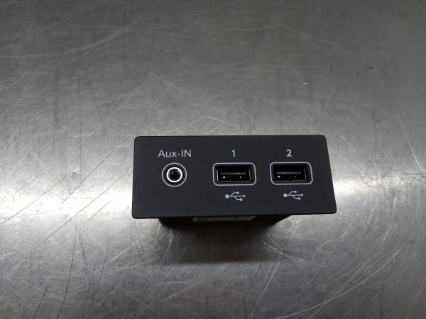 Módulo USB / AUX / IPOD RENAULT Captur II