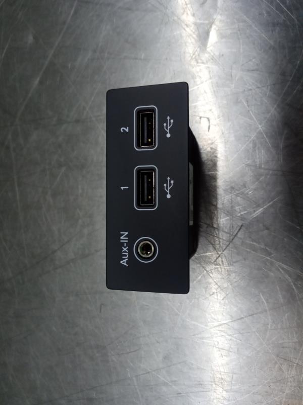 Módulo USB / AUX / IPOD RENAULT Captur II