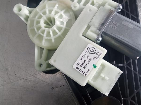 Alzavetro posteriore destro RENAULT Captur II Imagem-4