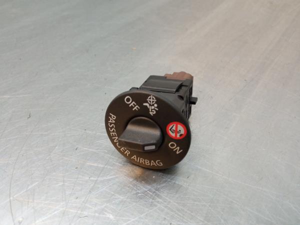 Commande / interrupteur multifonctions RENAULT Captur (J5_)