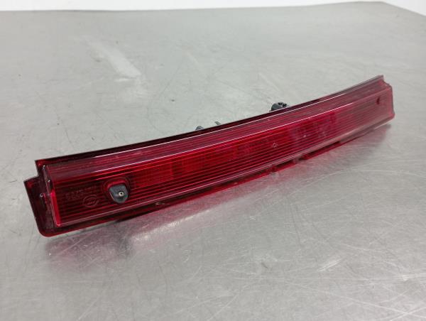 Additional stop light / 3rd stop light RENAULT Captur (J5_)