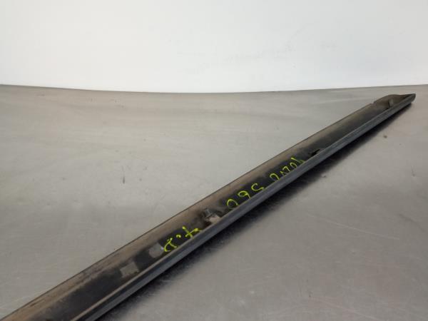 Moldura puerta delantera derecha VOLVO S60 II (134) Imagem-2