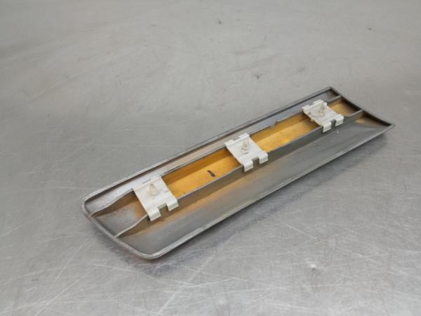 Moldura Parachoques delantero derecho MERCEDES-BENZ Classe E (W210) Imagem-1