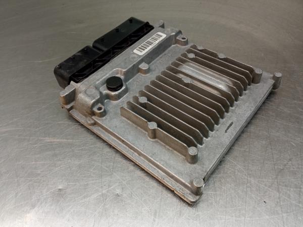 Centralina motor / ECU MERCEDES-BENZ Classe A (W176) Imagem-2