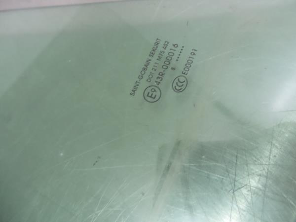 Vidro porta frente direita PEUGEOT Partner II Imagem-1