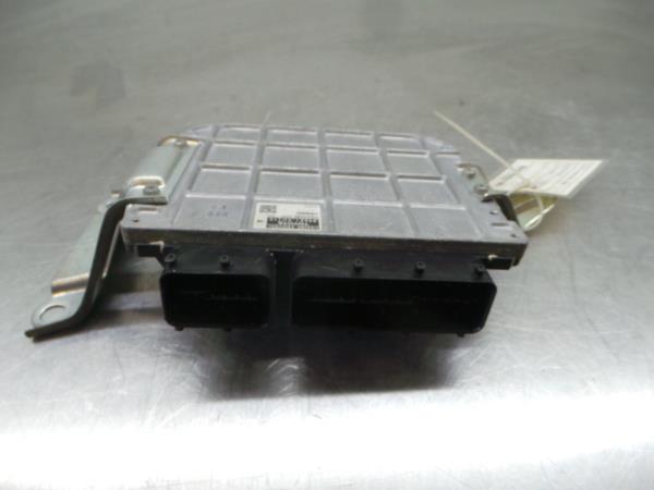 Centralina motor / ECU TOYOTA Yaris (_P9_) Imagem-1