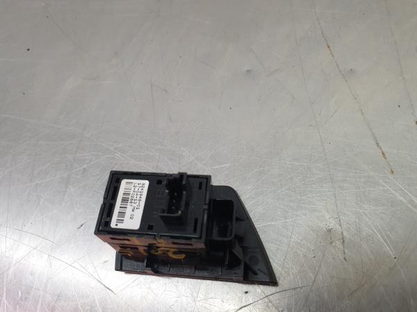 Mando / interruptor elevalunas delantero derecho BMW 5 (F10) Imagem-4
