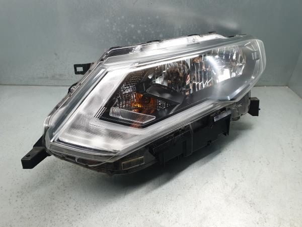 Left Headlight NISSAN X-Trail (T32) Imagem-1