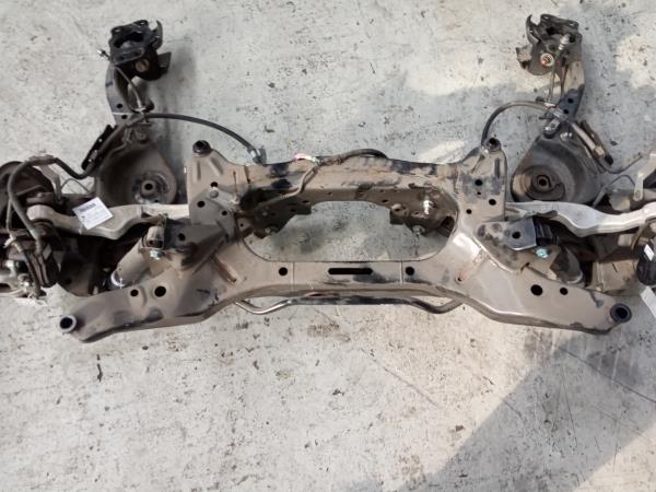 Rear subframe NISSAN X-Trail (T32) Imagem-1