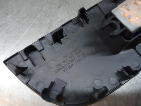 Mando / interruptor elevalunas delantero derecho NISSAN X-Trail (T32) Imagem-2