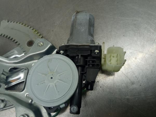 Elevador vidros trás esquerdo NISSAN X-Trail (T32) Imagem-2