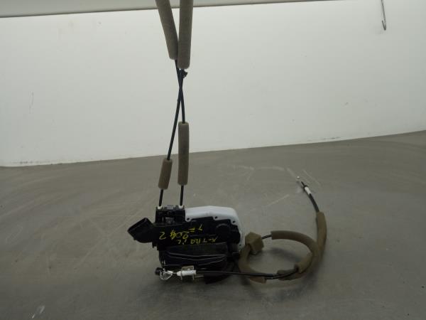 Cerradura / cierre puerta trasera izquierda NISSAN X-Trail (T32)