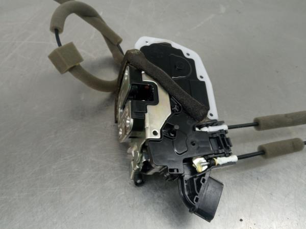 Cerradura / cierre puerta trasera izquierda NISSAN X-Trail (T32) Imagem-1