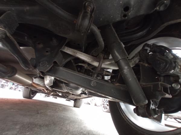 Brazo suspensión trasero derecho NISSAN X-Trail (T32)