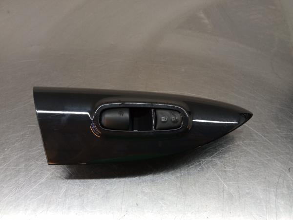 Mando / interruptor elevalunas delantero derecho NISSAN Juke (F15) Imagem-1