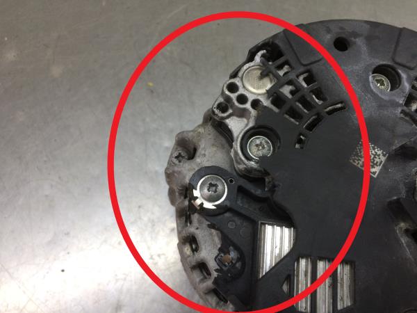 Alternador MERCEDES-BENZ GLA (X156) Imagem-4