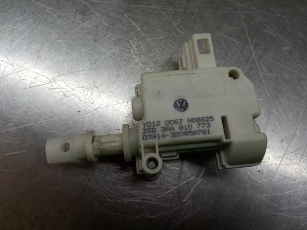 Attuatore Serratura serbatoio carburante VOLKSWAGEN Passat Variant (365) Imagem-2