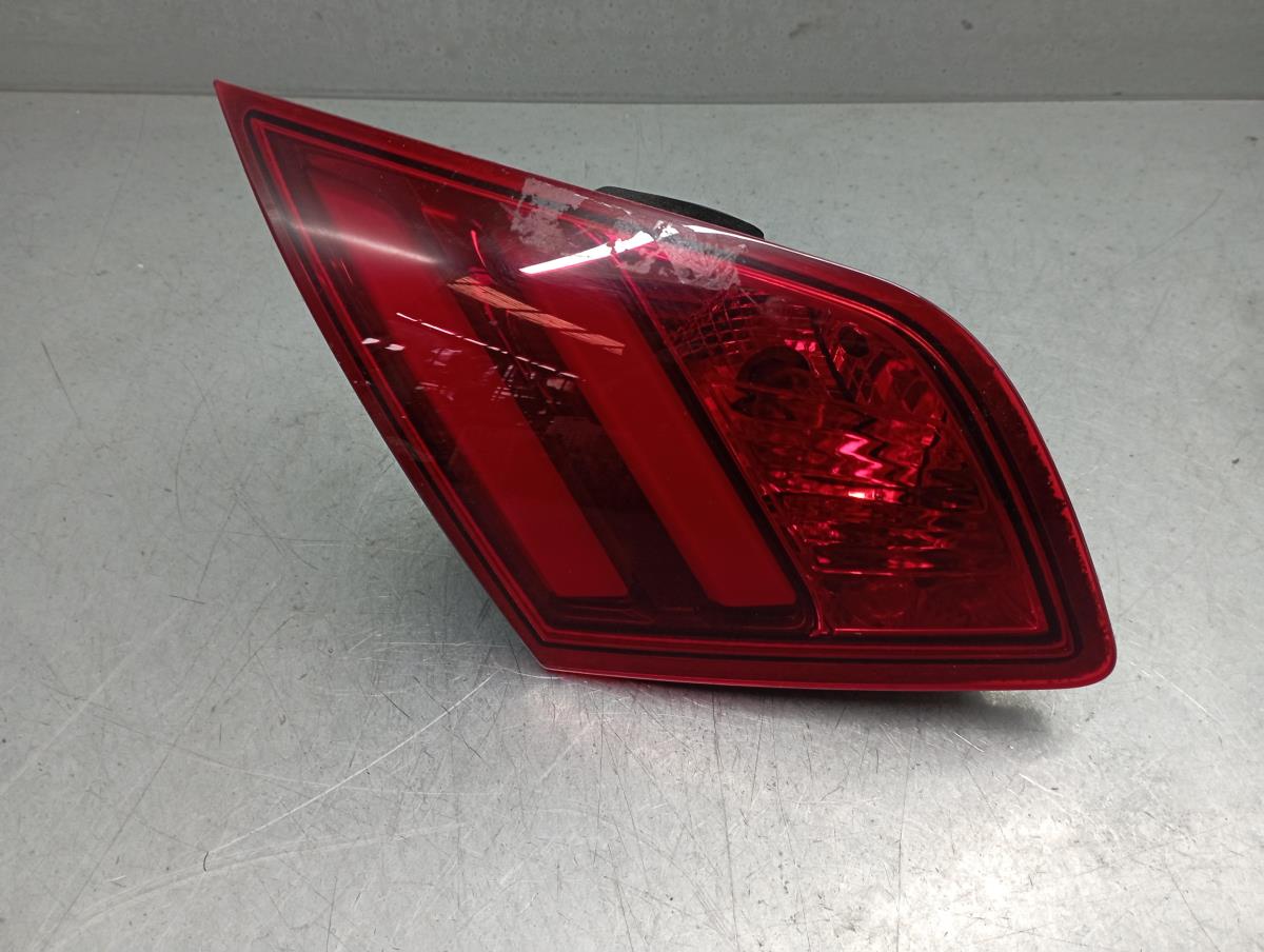 Farolim da mala esquerdo PEUGEOT 308 II