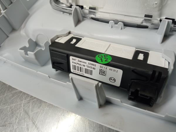 Plafonnier avant PEUGEOT 308 II Imagem-4