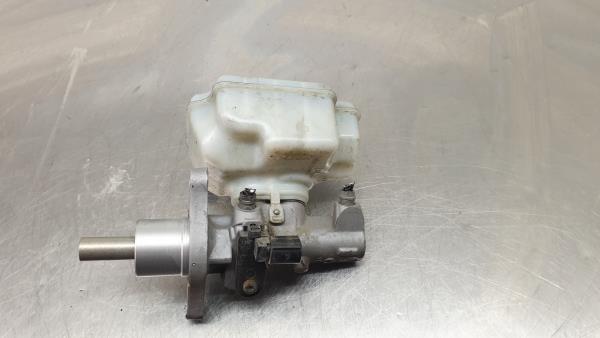 Central brake pump VOLKSWAGEN Golf VI (5K1)