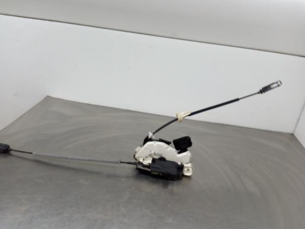 Cerradura / cierre puerta delantero izquierdo VOLKSWAGEN Golf VI (5K1)