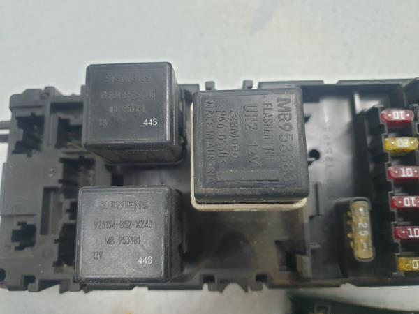 Caixa fusíveis / SAM / BSI MITSUBISHI Space Star Combi (DG_A) Imagem-5