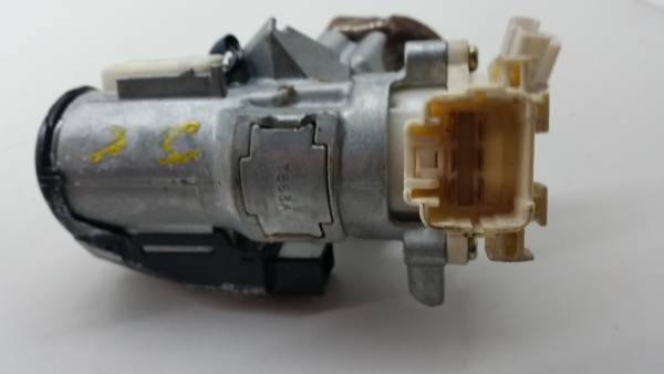 Ignition barrel TOYOTA Yaris (_P1_) Imagem-2