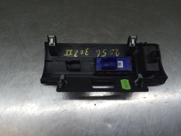 Multifunction control PEUGEOT 308 II Imagem-1