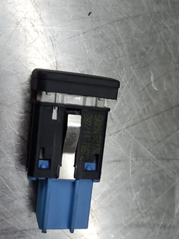 Comando / botão / interruptor multifunções VOLKSWAGEN Golf VI (5K1) Imagem-2