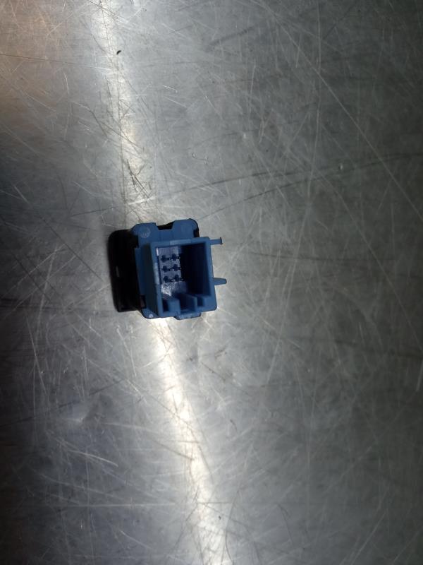 Comando / botão / interruptor multifunções VOLKSWAGEN Golf VI (5K1) Imagem-1