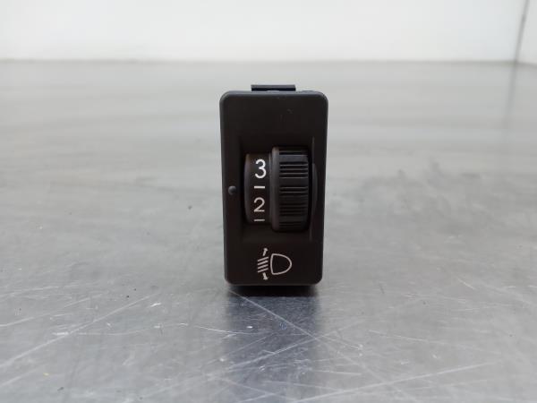 Light switch PEUGEOT 508 SW Imagem-0