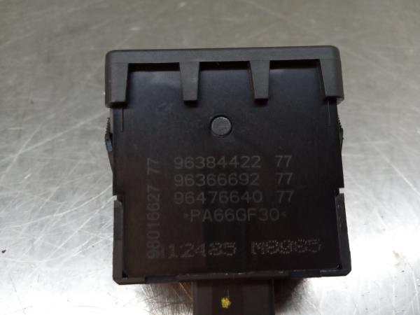 Light switch PEUGEOT 508 SW Imagem-3