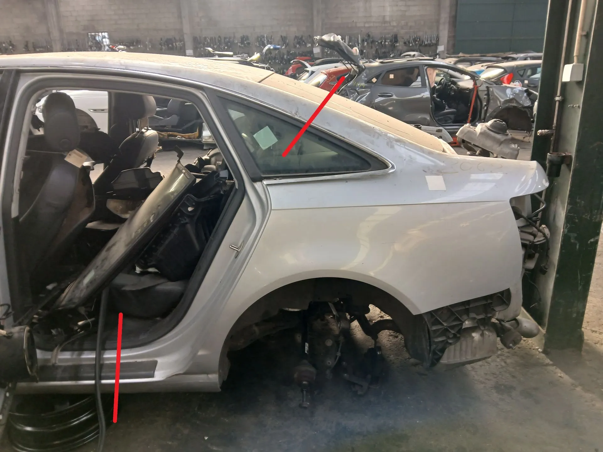 Painel trás esquerdo AUDI A6 (4F2, C6)