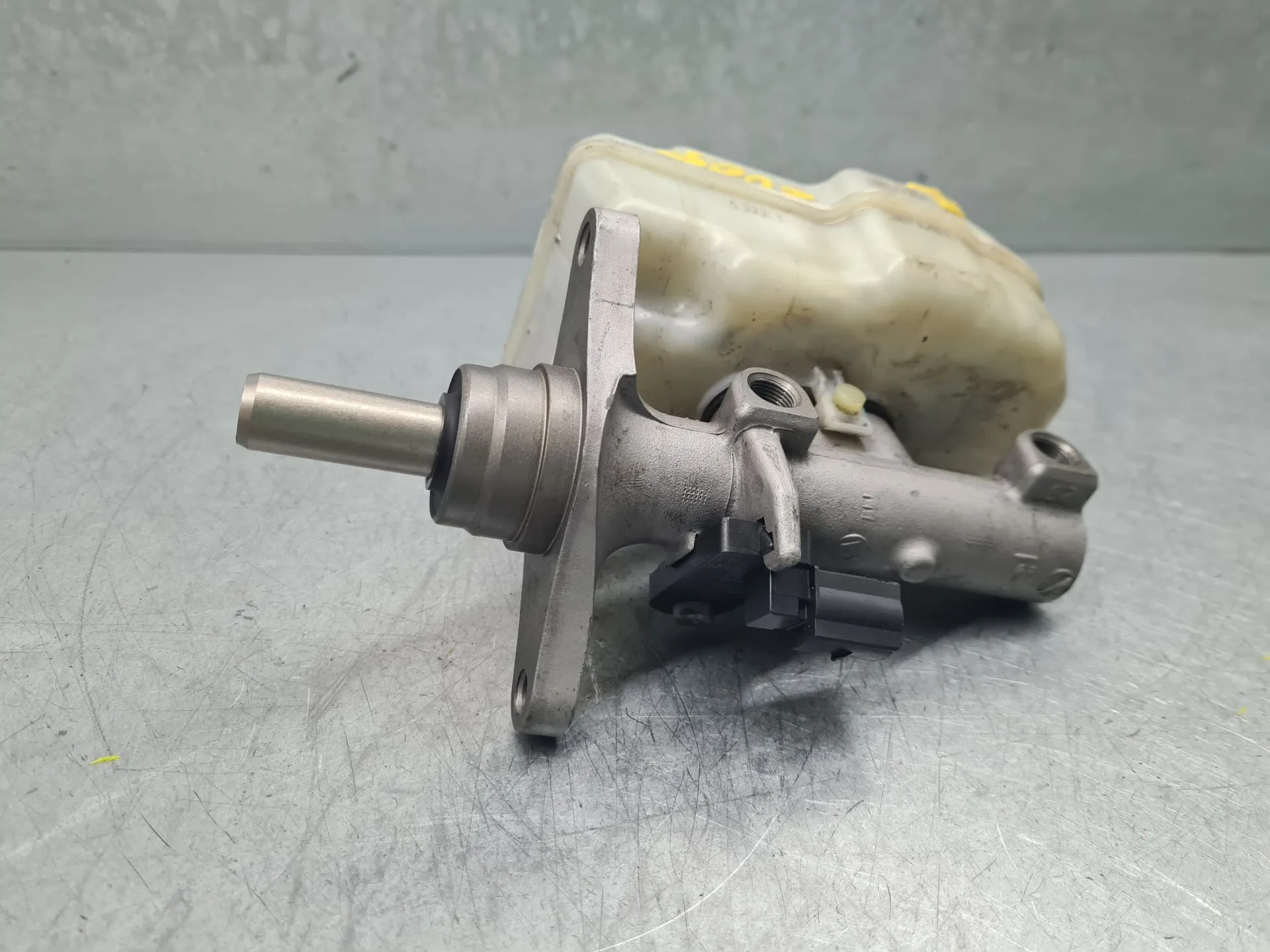 Central brake pump VOLKSWAGEN Polo (6R, 6C) Imagem-3