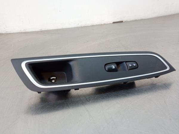 Mando / interruptor elevalunas delantero derecho NISSAN Micra V (K14)
