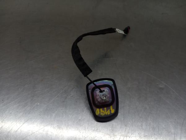 Base de antena OPEL Corsa E Imagem-1
