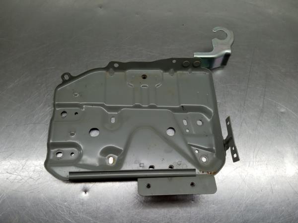 Battery box NISSAN Micra V (K14) Imagem-1