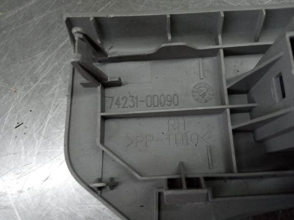 Mando / interruptor elevalunas delantero derecho TOYOTA Yaris (_P9_) Imagem-2