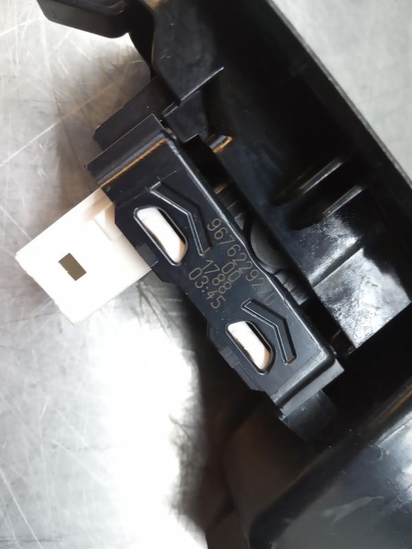 Commande / interrupteur lève-vitre Arrière Droite PEUGEOT 308 II Imagem-1