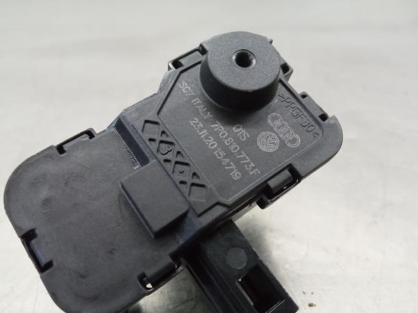 Attuatore Serratura serbatoio carburante VOLKSWAGEN Polo (AW1) Imagem-2