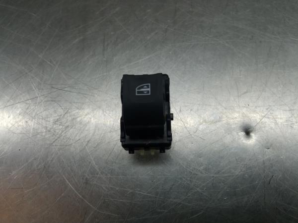 Mando / interruptor elevalunas delantero derecho RENAULT Captur (J5_)