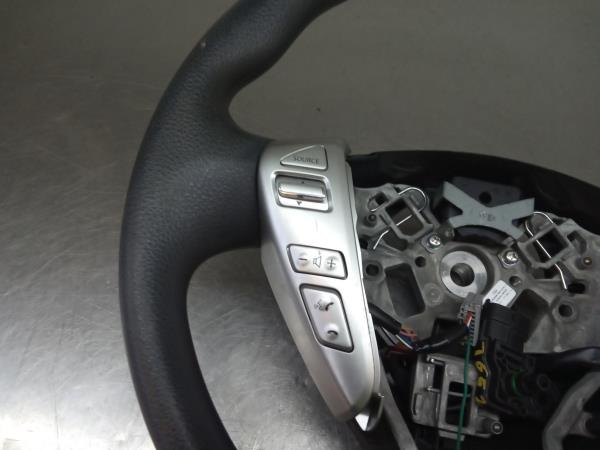 Volante NISSAN Note (E12) Imagem-1