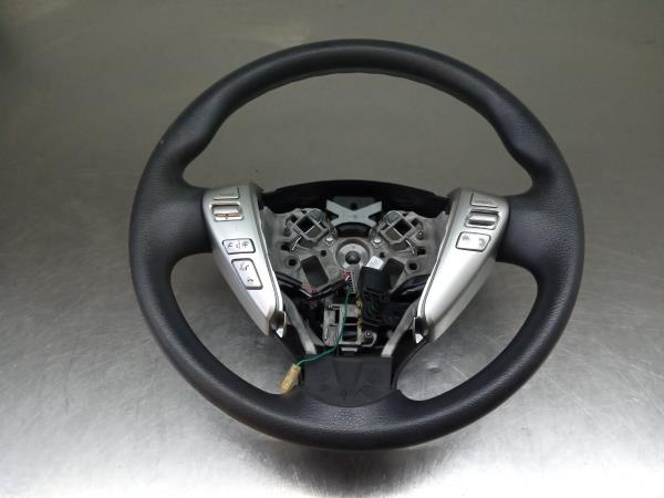 Volante NISSAN Note (E12)